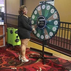 Meet your Posher, Yolanda